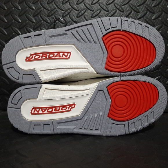 Jordan 3 Retro White Cement Reimagined (GS) DM0967-100 size 7y - Picture 7 of 8